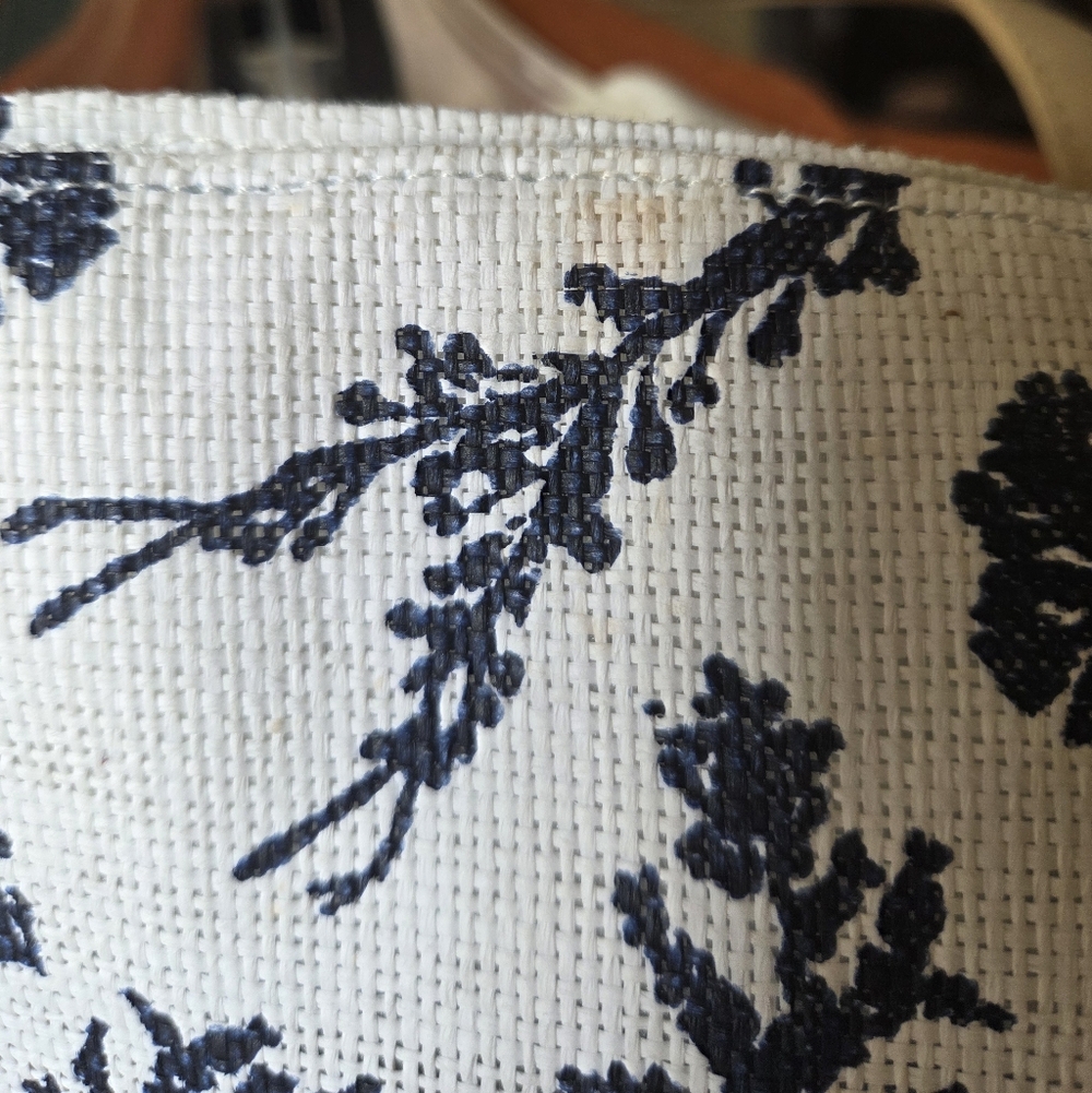 Vera Bradley Floral Print Tote Bag with Tan Straps. - Picture 3 of 3